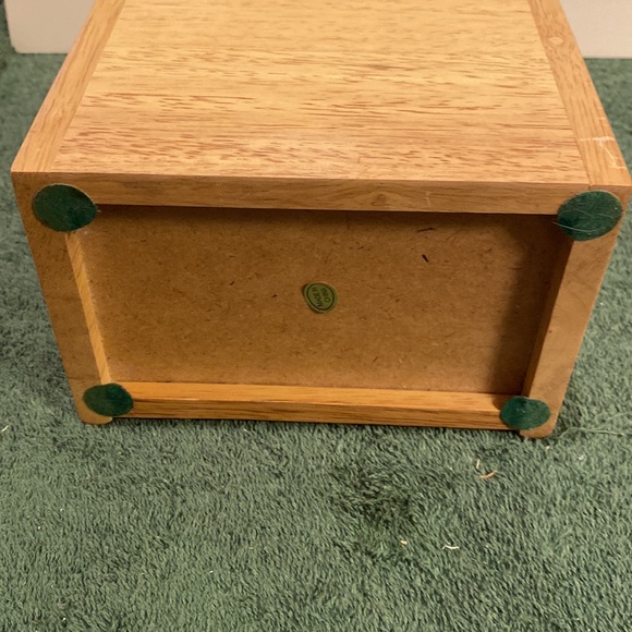 Wooden Index Card File with new package of 3x5 index cards - Picture 7 of 7